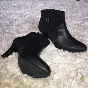 Alfani booties. SIZE 6.
